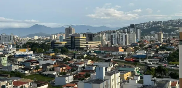 Apartamento com 2 Quartos à venda, 98m² no Barreiros, São José