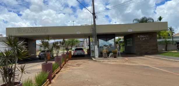 Casa de Condomínio com 2 Quartos para venda ou aluguel, 98m² no Jardim Decolores, Trindade