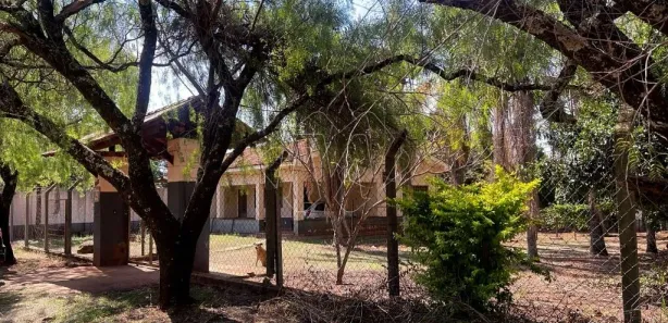 Fazenda / Sítio / Chácara com 4 Quartos à venda, 201m² no Chácara Flora Araraquara, Araraquara
