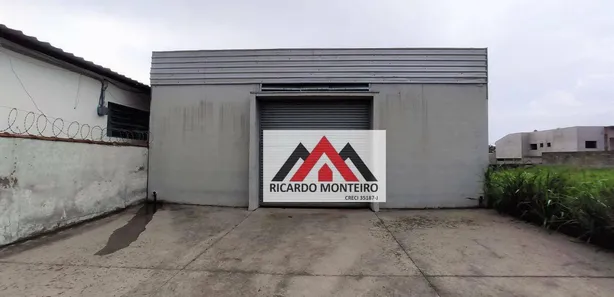 Galpão / Depósito / Armazém para alugar, 250m² no Jardim Regina (Moreira César), Pindamonhangaba