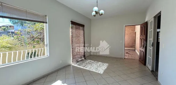 Casa com 3 Quartos para alugar, 250m² no Jardim México, Itatiba