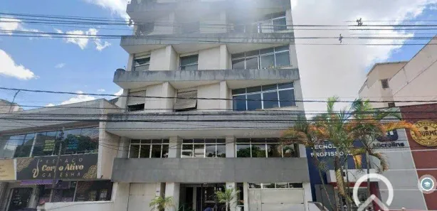 Apartamento com 3 Quartos para alugar, 191m² no Centro, Nova Friburgo