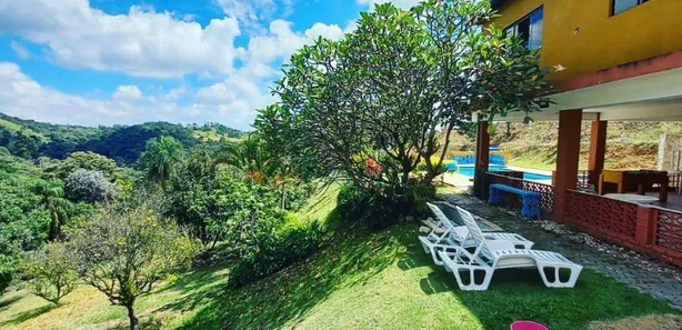 Fazenda / Sítio / Chácara com 4 Quartos à venda, 4500m² no Centro, Mairinque
