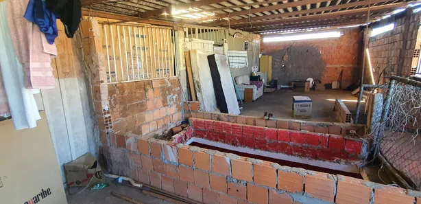 Prédio Inteiro com 5 Quartos à venda, 128m² no Jardim Roriz, Brasília