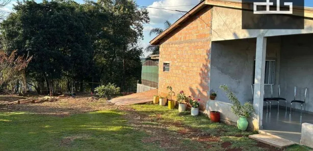 Fazenda / Sítio / Chácara com 3 Quartos à venda, 90m² no Juvinópolis, Cascavel