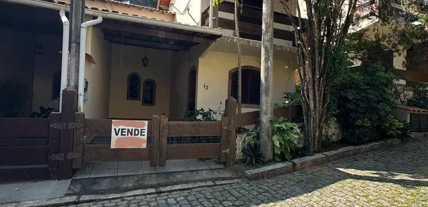 Casa com 2 Quartos para venda ou aluguel, 1210859m² no Centro, Maricá