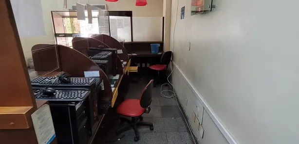 Loja / Salão / Ponto Comercial para alugar, 235m² no Centro, Resende