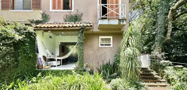Casa de Vila com 3 Quartos à venda, 124m² no Jardim Ana Estela, Carapicuíba