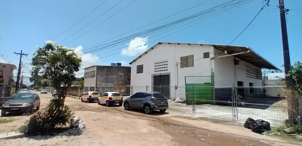 Galpão / Depósito / Armazém com 4 Quartos para alugar, 400m² no Jardim Jordão, Jaboatão dos Guararapes
