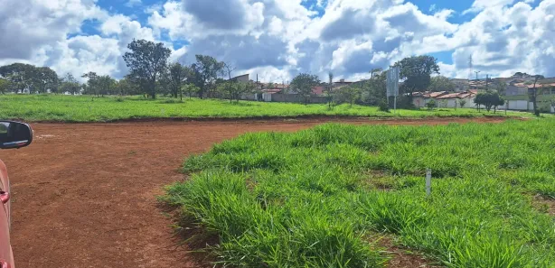 Terreno / Lote / Condomínio à venda, 360m² no Felipe Cláudio de Sales, Pedro Leopoldo