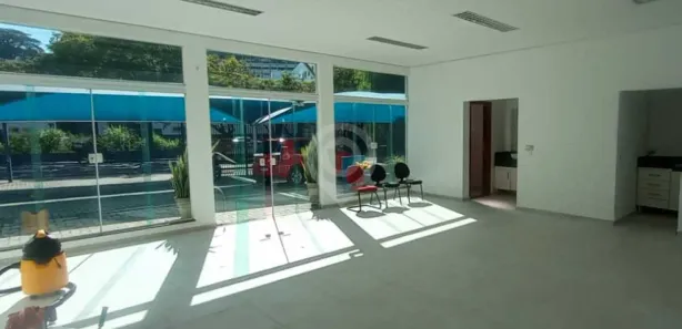 Loja / Salão / Ponto Comercial para alugar, 100m² no Jardim de Lucca, Itatiba