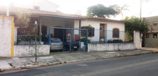 Casa com 3 Quartos à venda, 270m² no Centro, Pindamonhangaba