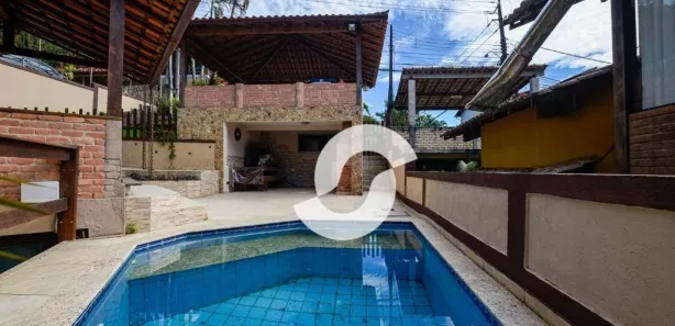 Casa de Condomínio com 3 Quartos à venda, 180m² no Sapê, Niterói