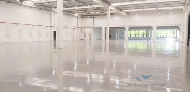 Galpão / Depósito / Armazém para alugar, 2210m² no Tamboré, Barueri