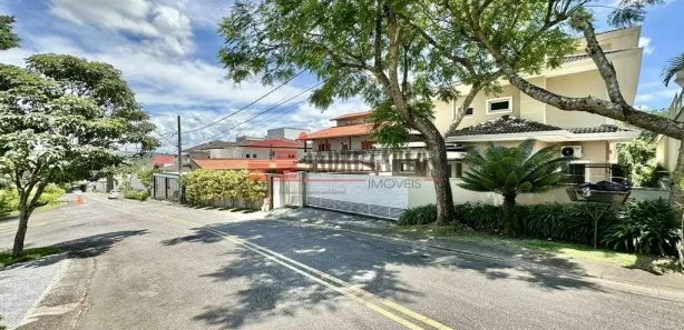 Casa de Condomínio com 4 Quartos para venda ou aluguel, 359m² no Golf Park, Carapicuíba