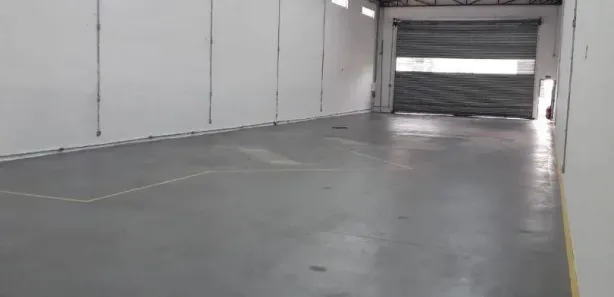 Galpão / Depósito / Armazém para alugar, 500m² no km 18, Osasco