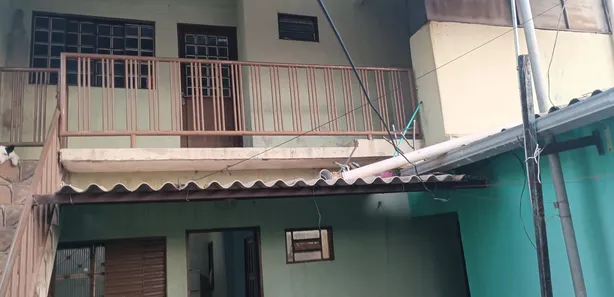 Sobrado com 5 Quartos à venda, 130m² no Santa Maria, Brasília