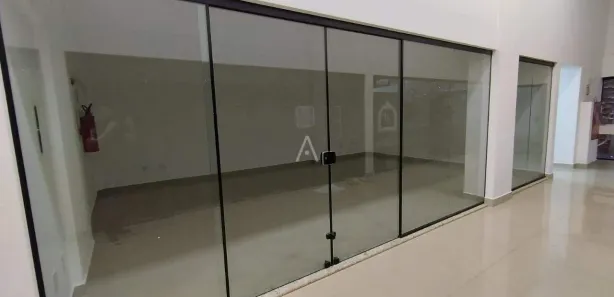 Conjunto Comercial / Sala para alugar, 38m² no Centro, Toledo