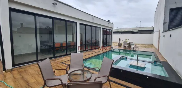 Fazenda / Sítio / Chácara com 3 Quartos para alugar, 550m² no , Anhembi