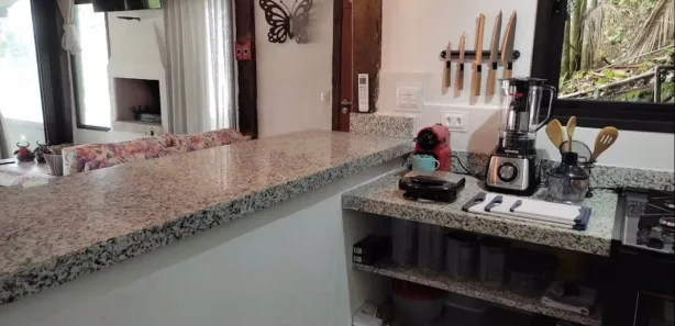 Casa de Condomínio com 3 Quartos para alugar, 165m² no Barra do Sahy, São Sebastião