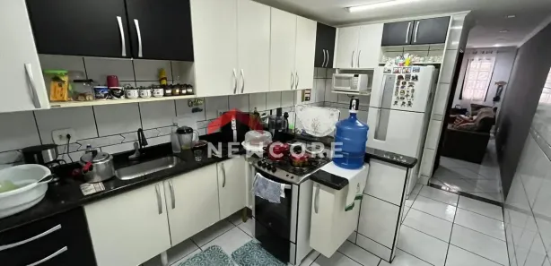 Sobrado com 2 Quartos à venda, 162m² no Vila Caraguata, Cubatão