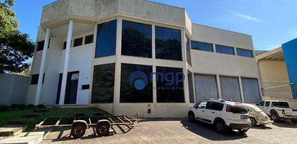Prédio Inteiro para alugar, 1200m² no Vila Jovina, Cotia