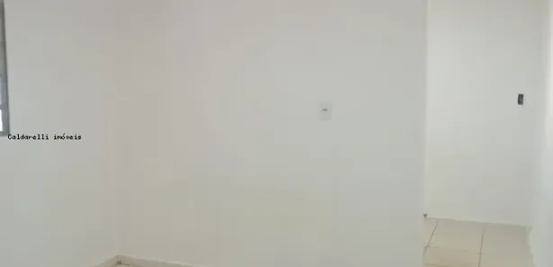 Casa com 2 Quartos para alugar, 80m² no Jardim Tropical, Londrina