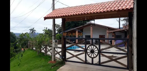 Fazenda / Sítio / Chácara com 3 Quartos à venda, 290m² no Centro, Bom Jesus dos Perdões