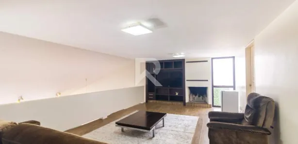 Casa com 8 Quartos para alugar, 1000m² no Jardim Social, Curitiba