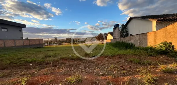 Terreno / Lote / Condomínio à venda, 450m² no , Hidrolândia