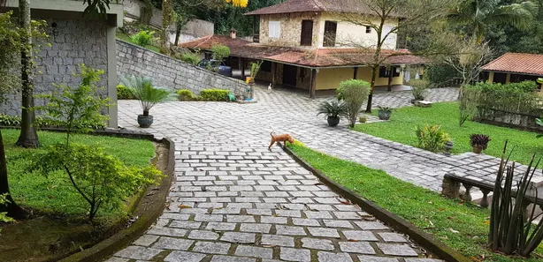 Fazenda / Sítio / Chácara com 9 Quartos à venda, 2000m² no Barreira, Guapimirim