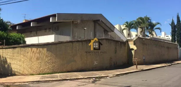 Sobrado com 5 Quartos para venda ou aluguel, 562m² no Vila São José, São José do Rio Preto