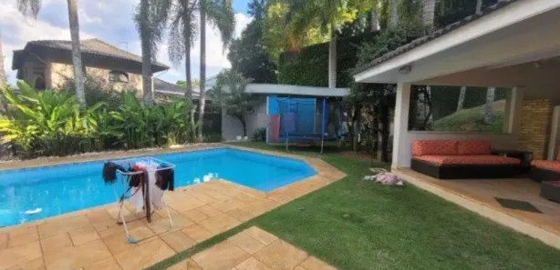 Sobrado com 5 Quartos para alugar, 666m² no Altos de São Fernando, Jandira