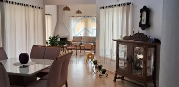 Sobrado com 4 Quartos à venda, 1000m² no Centro, Holambra