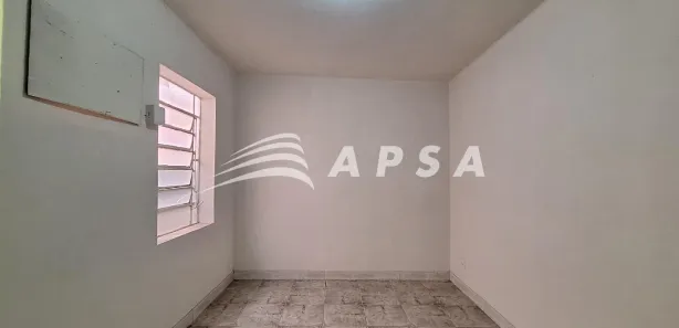 Casa com 1 Quarto para alugar, 54m² no Centro, Nova Iguaçu