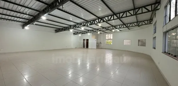 Loja / Salão / Ponto Comercial para alugar, 250m² no Chácara Braz Miraglia, Jaú