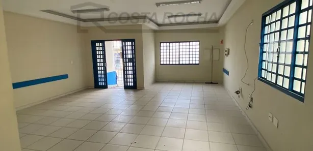 Conjunto Comercial / Sala para alugar, 188m² no Centro, Salto