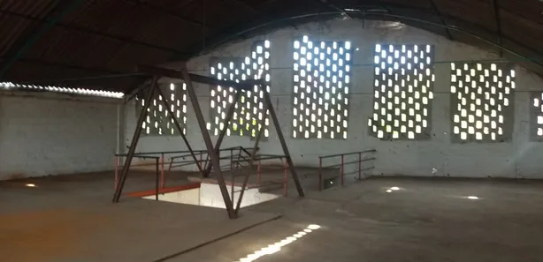 Galpão / Depósito / Armazém para alugar, 700m² no Raul Veiga, São Gonçalo