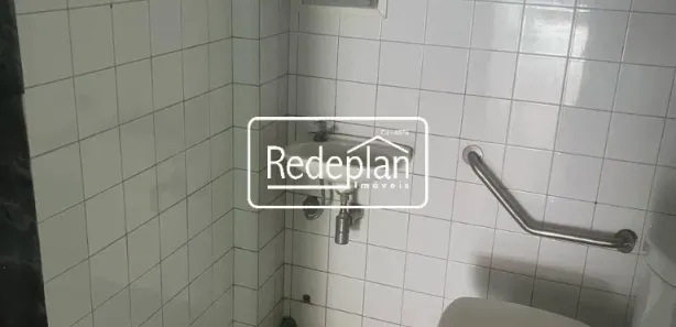 Loja / Salão / Ponto Comercial para alugar, 131m² no Aterrado, Volta Redonda