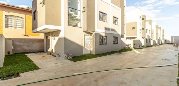 Casa de Condomínio com 3 Quartos à venda, 105m² no Uberaba, Curitiba