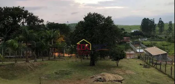 Fazenda / Sítio / Chácara com 2 Quartos à venda, 2100m² no Chácara Marambaia, Caçapava