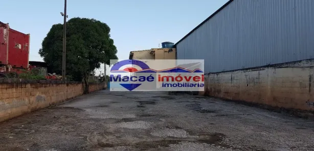 Galpão / Depósito / Armazém para alugar, 950m² no Cabiúnas, Macaé