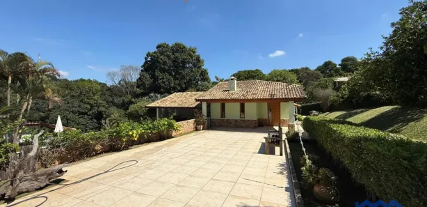 Fazenda / Sítio / Chácara com 3 Quartos à venda, 2450m² no , Mairinque