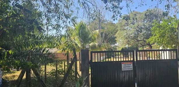 Fazenda / Sítio / Chácara com 2 Quartos à venda, 1040m² no , Aquidauana