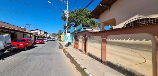 Casa com 5 Quartos à venda, 200m² no Centro, Confins