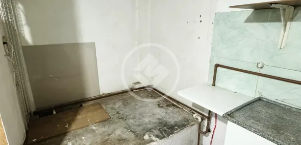 Loja / Salão / Ponto Comercial à venda, 43m² no Várzea, Teresópolis