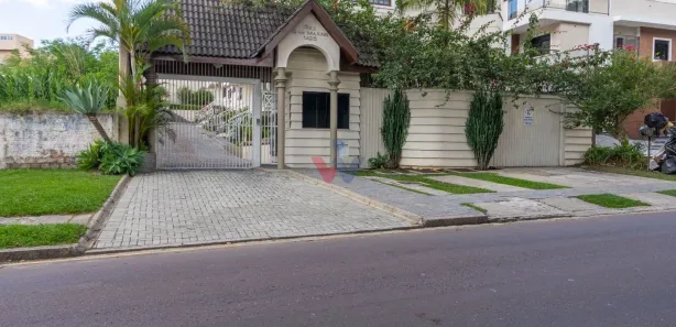 Sobrado com 3 Quartos para venda ou aluguel, 207m² no Jardim Social, Curitiba