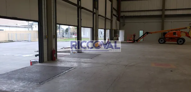Galpão / Depósito / Armazém para alugar, 7300m² no Vila Principal, Barra Mansa