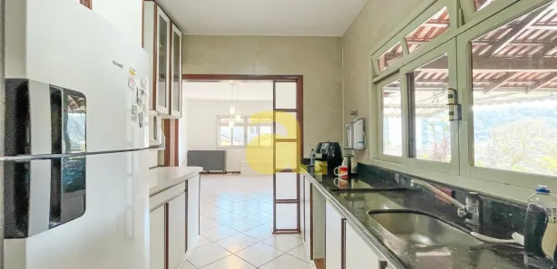 Casa com 3 Quartos para alugar, 200m² no Água Verde, Blumenau
