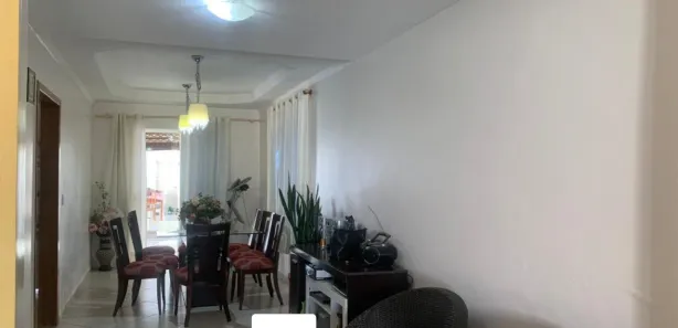 Sobrado com 3 Quartos à venda, 184m² no Santa Genoveva, Goiânia